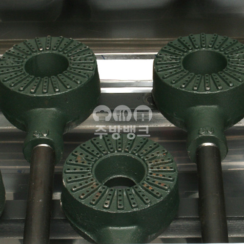 Họng gas đơn (Hay còn được gọi họng nhỏ) thiết kế 4 vòng lửa khỏe